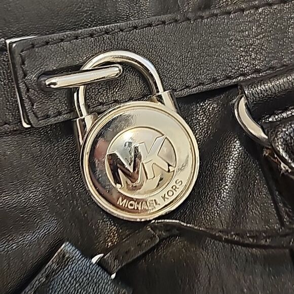 Authentic Michael Kors Hamilton Bag - Picture 12 of 12